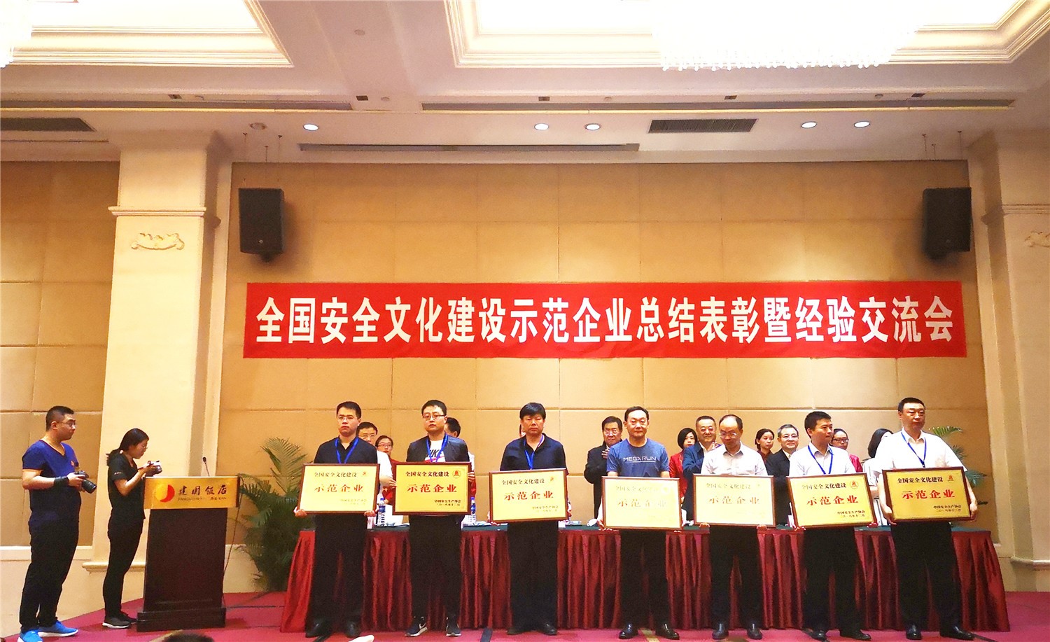 6686���� - ��ͨ�ײ�ȫ������������������