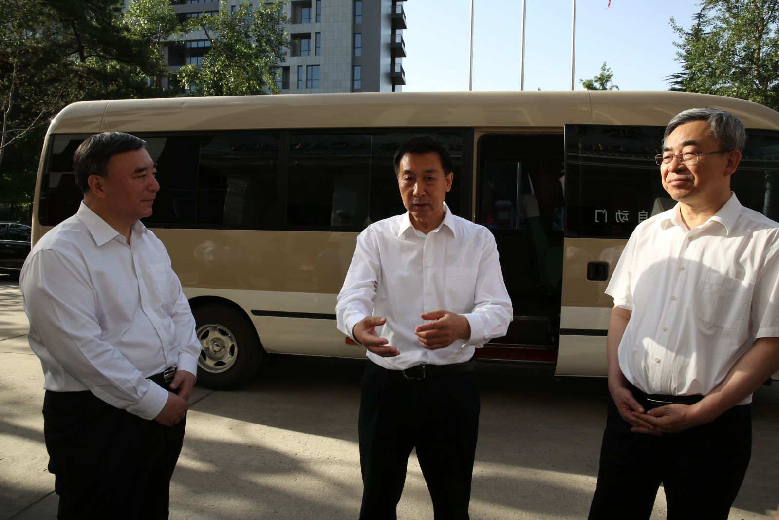 6686���� - ��ͨ�ײ�ȫ������������������