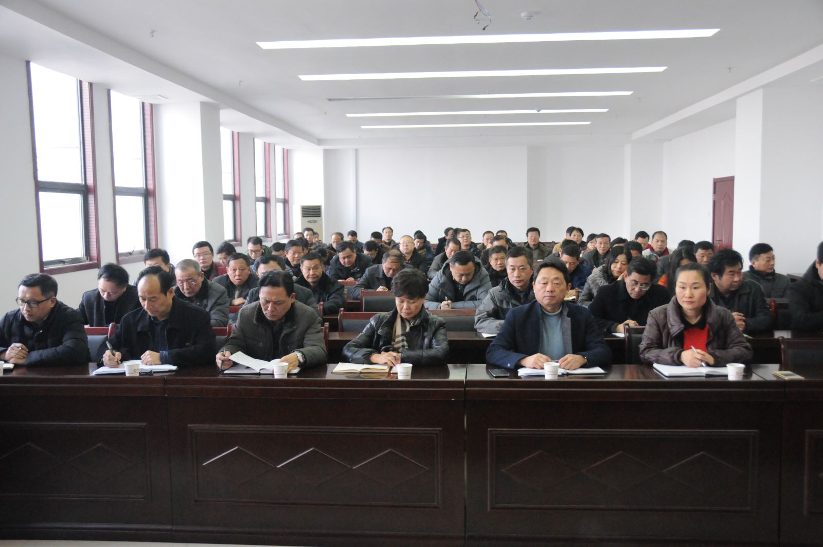 6686���� - ��ͨ�ײ�ȫ������������������