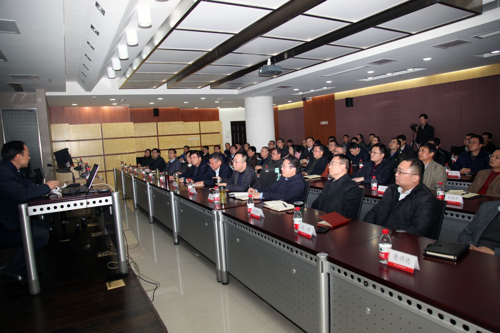 6686���� - ��ͨ�ײ�ȫ������������������