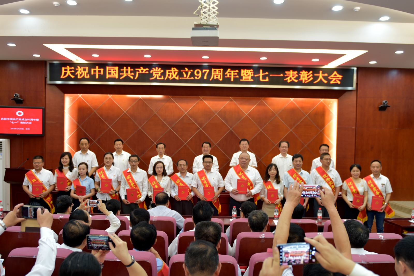 6686���� - ��ͨ�ײ�ȫ������������������