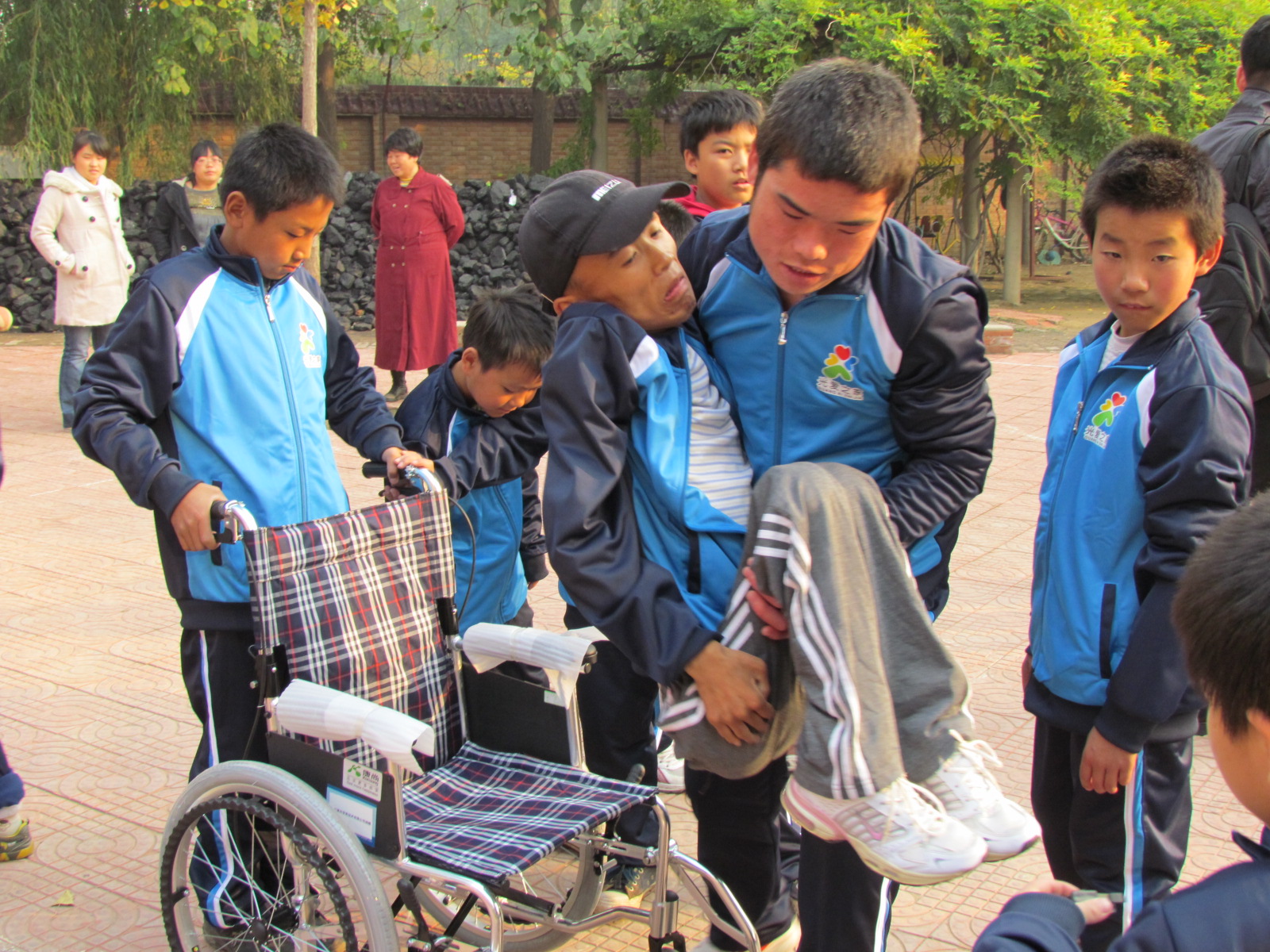 6686���� - ��ͨ�ײ�ȫ������������������